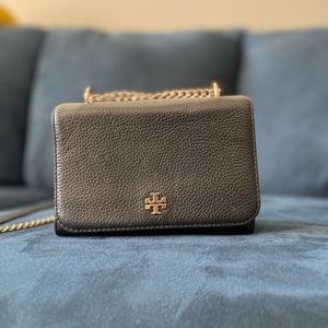 Small Tory Burch crossbody with gold hardware